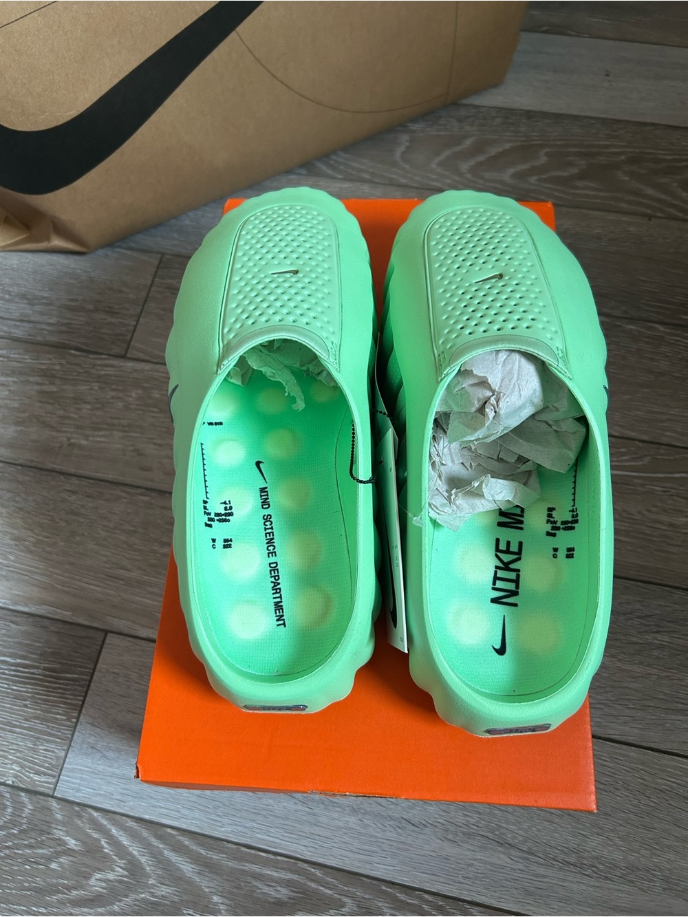 Men’s Nike Mind 001 Slides - Mint Cucumber Green - Picture 4 of 9